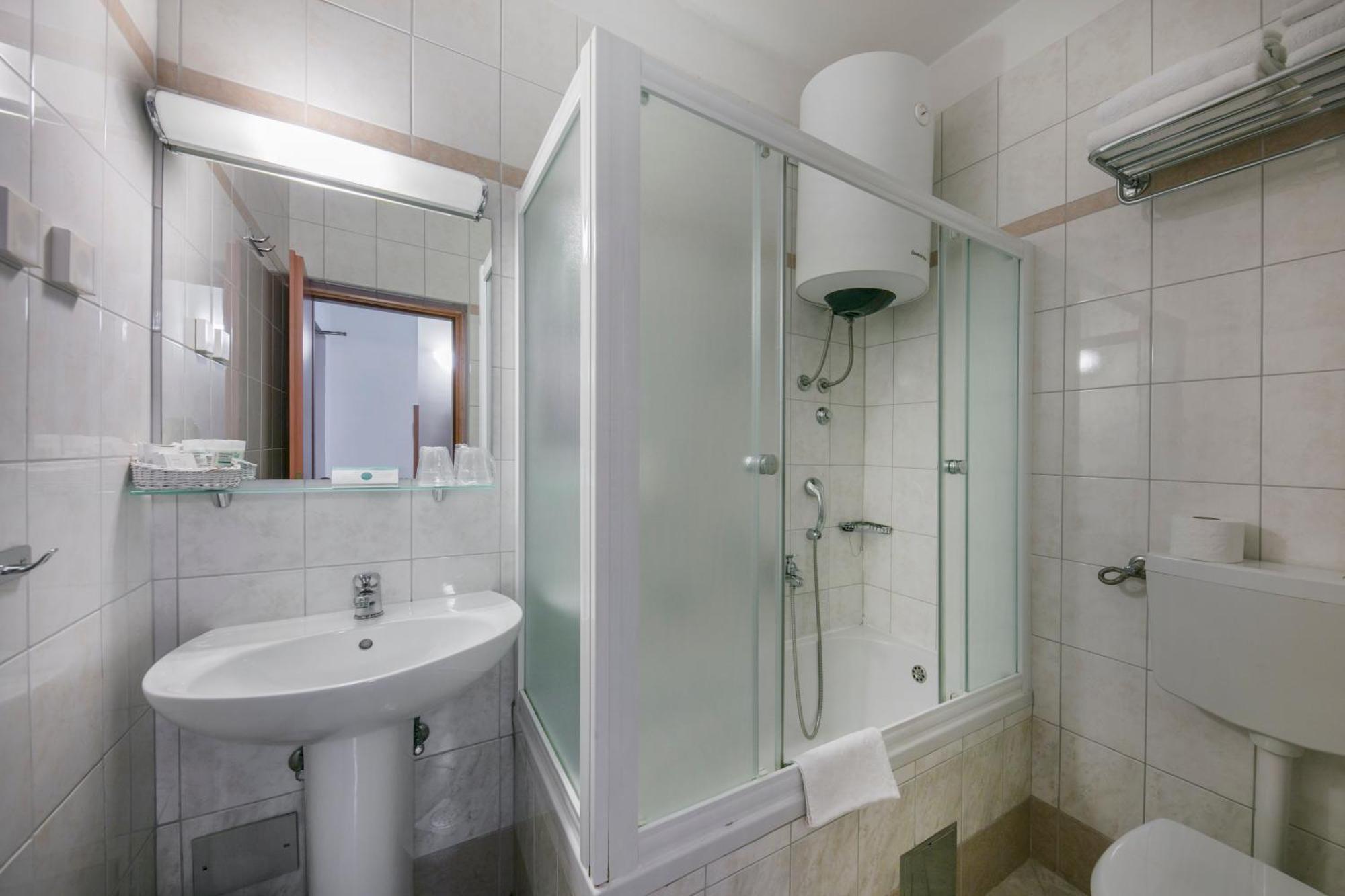 Apartments Punta Veli Losinj Bilik gambar
