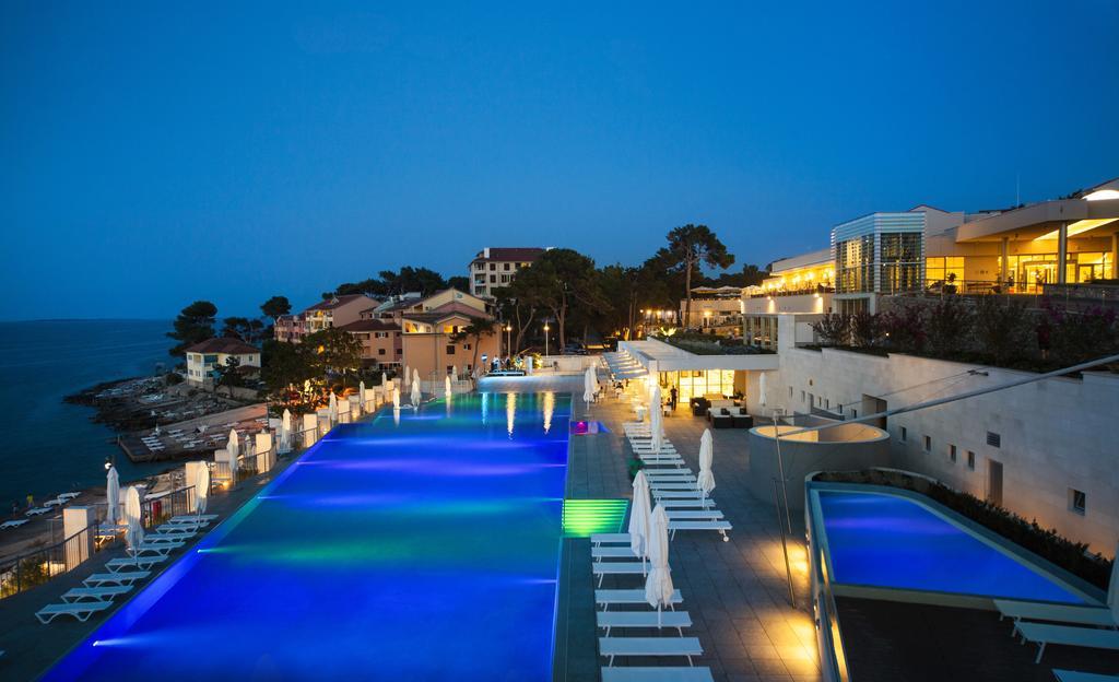 Apartments Punta Veli Losinj Luaran gambar