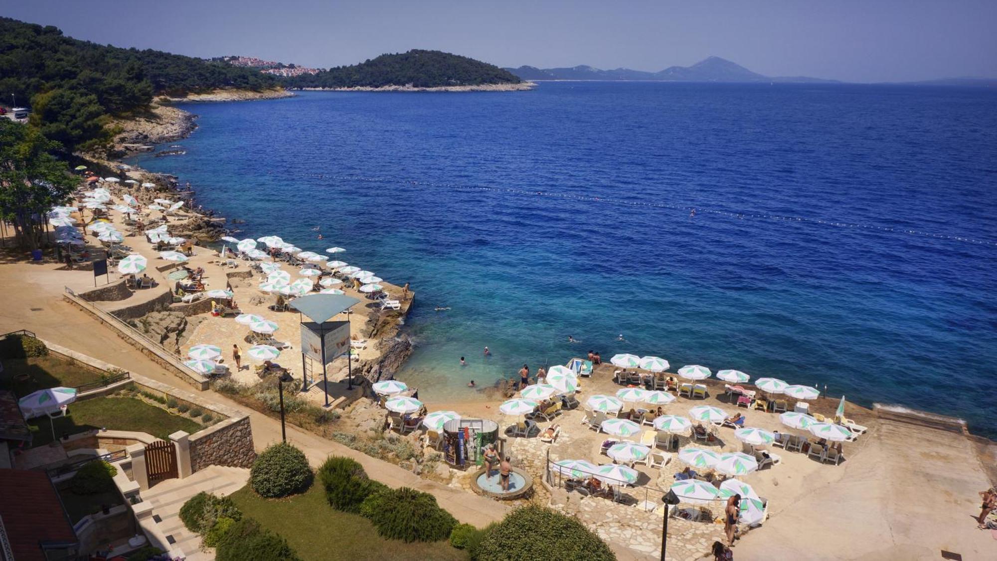 Apartments Punta Veli Losinj Luaran gambar