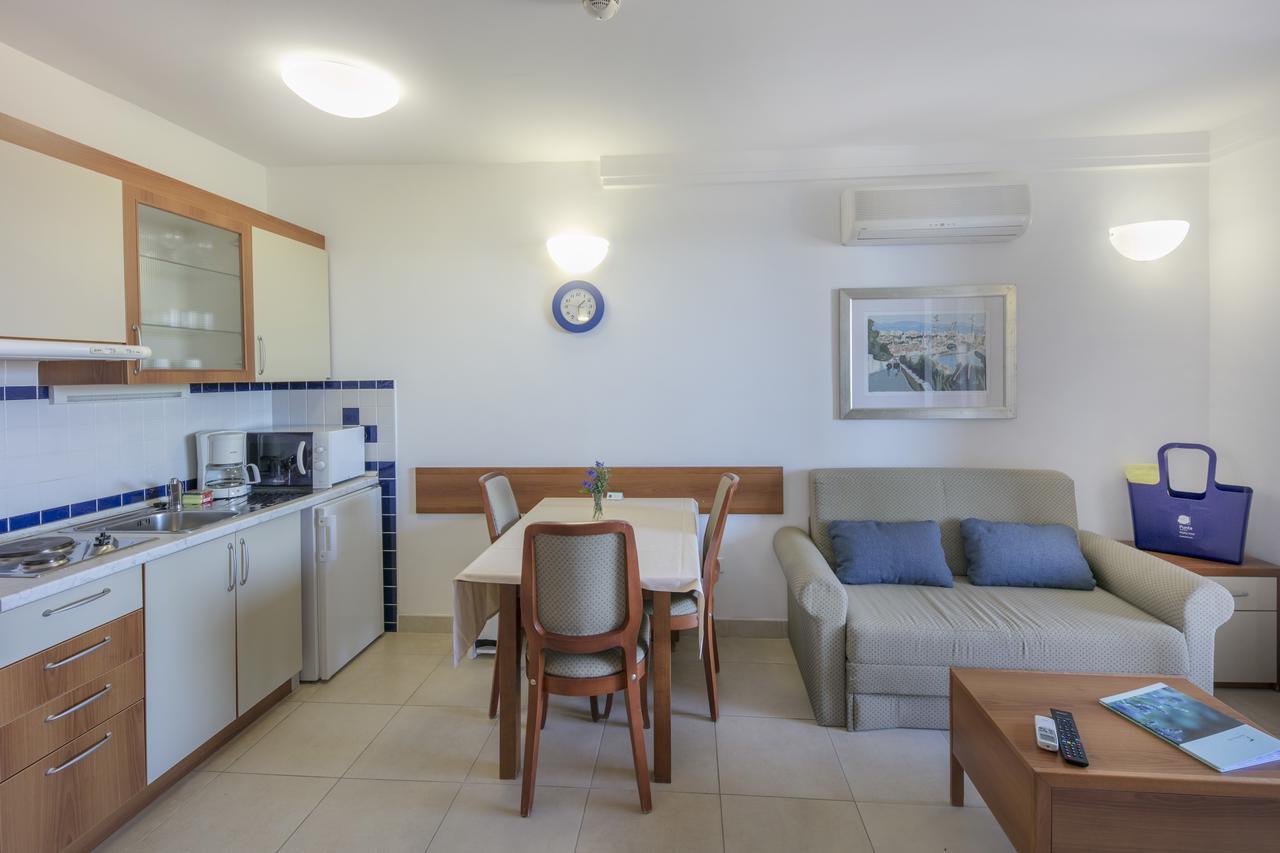 Apartments Punta Veli Losinj Luaran gambar
