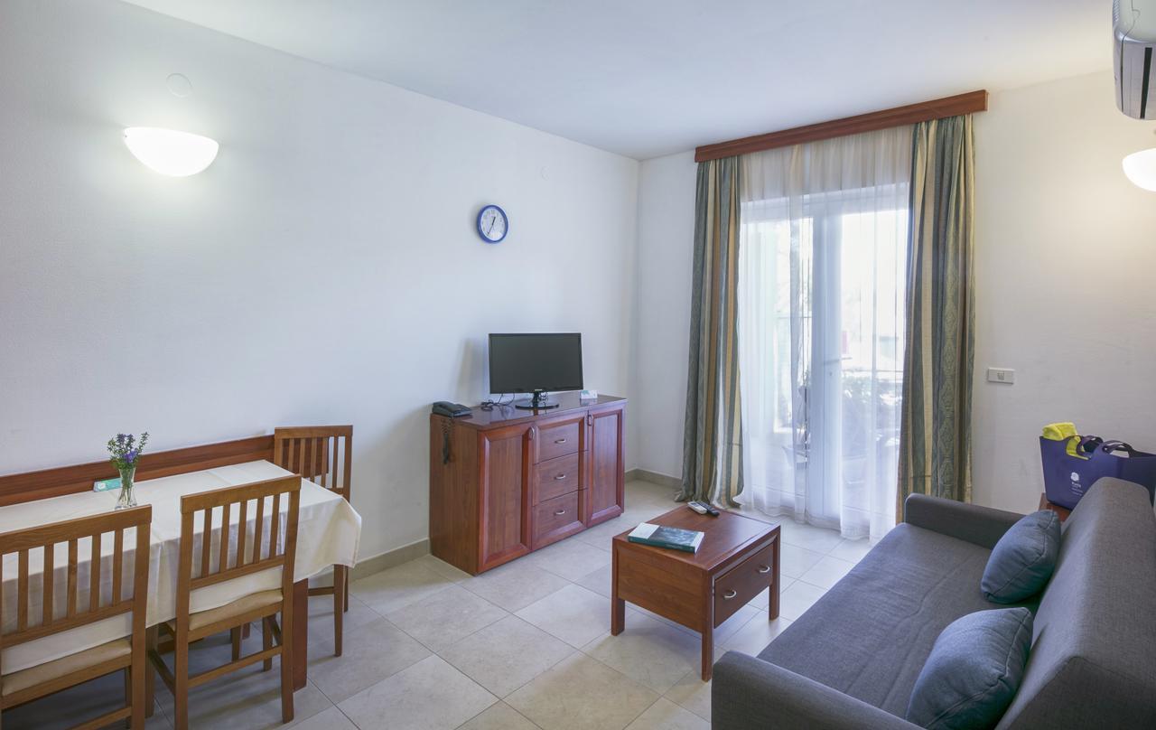 Apartments Punta Veli Losinj Bilik gambar