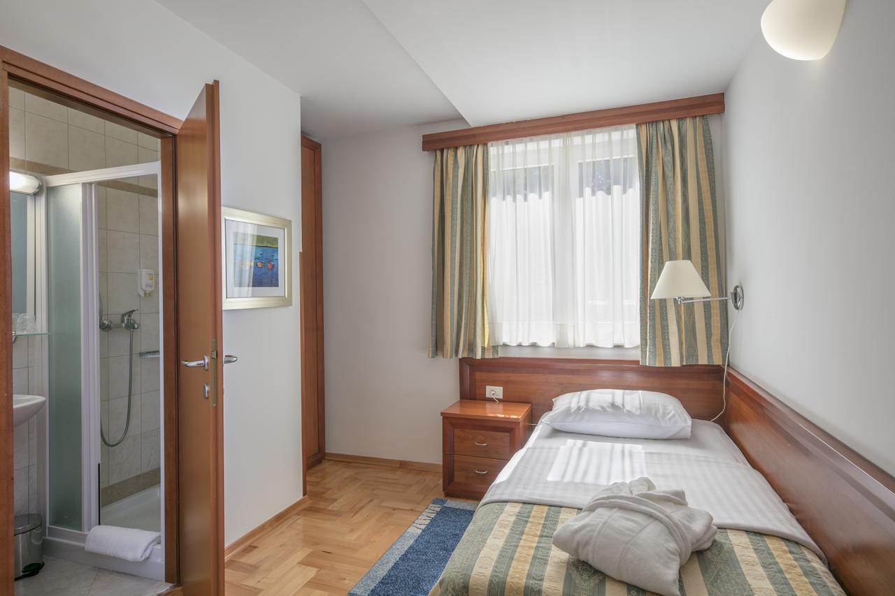 Apartments Punta Veli Losinj Bilik gambar
